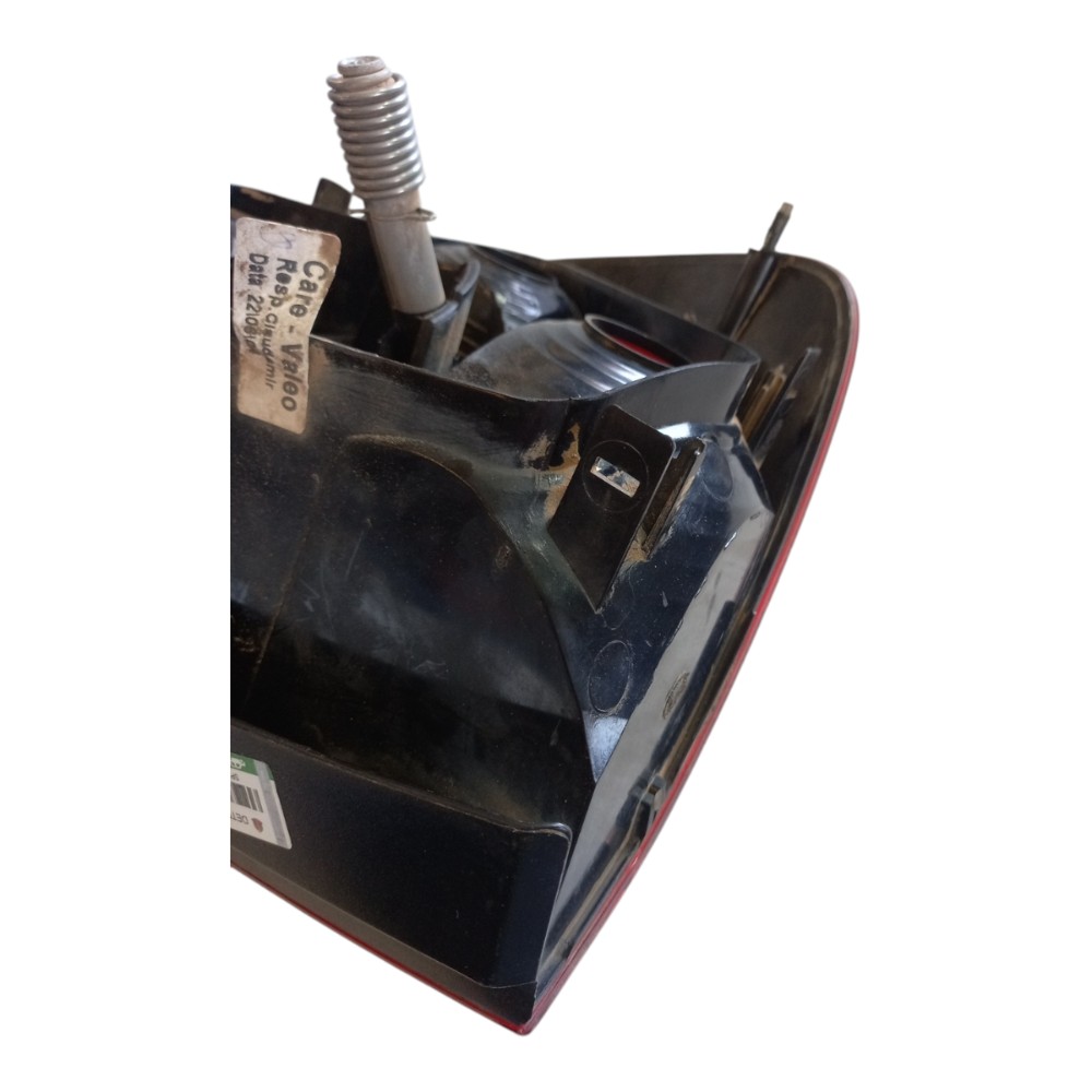 Lanterna traseira direita VW fox 2009 com detalhe na lente 5