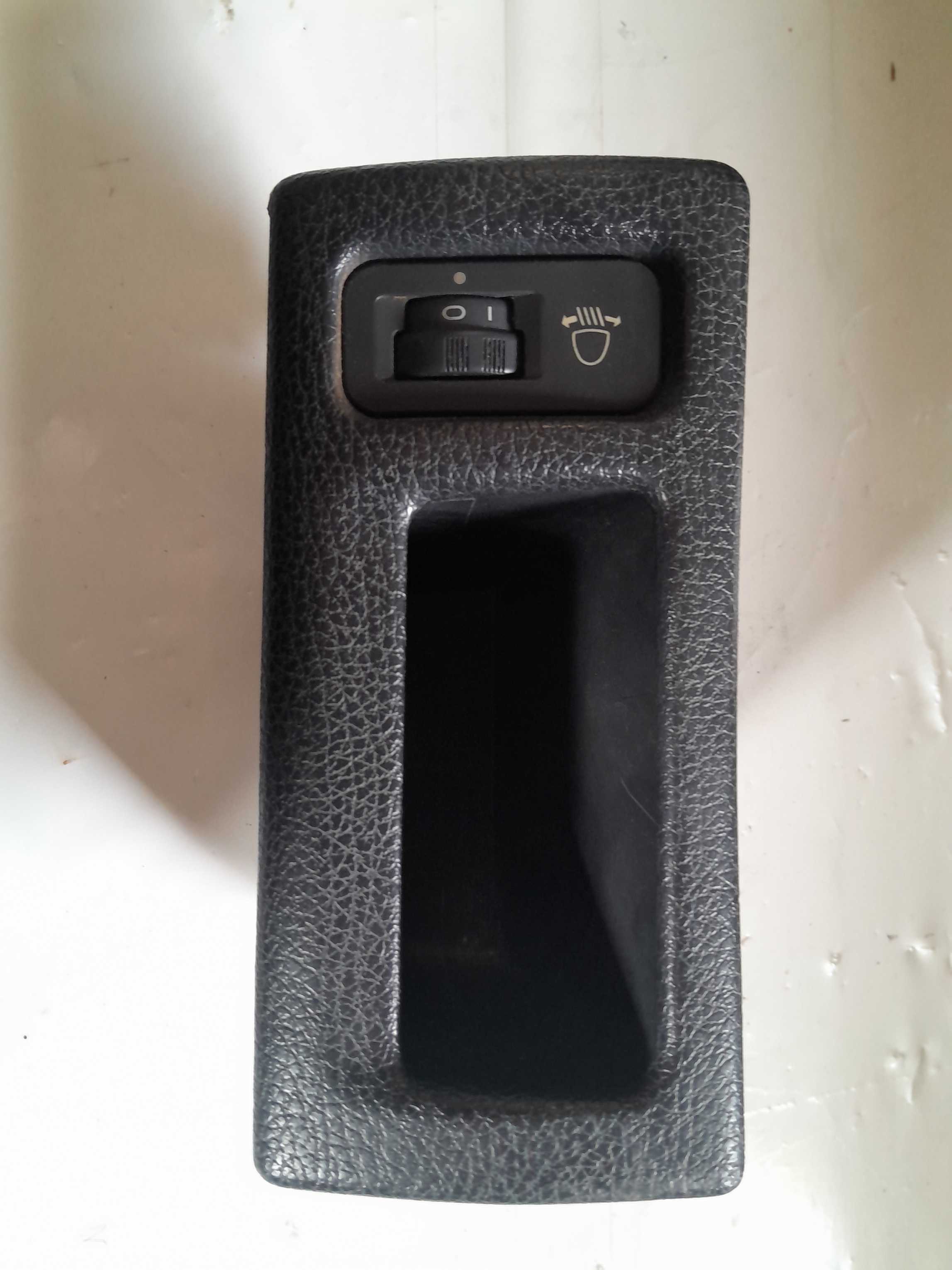 Moldura Botão Porta Objetos Farol Lu Peugeot 206 2