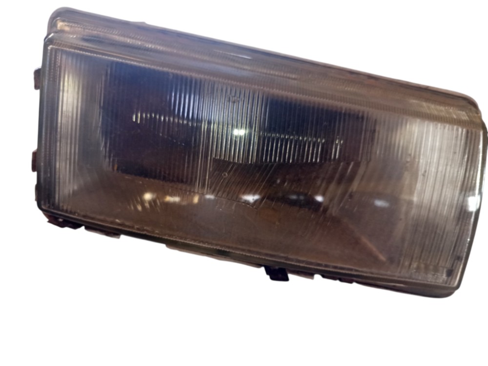 Farol Direito Santana 92 Arteb Com Detalhe 2