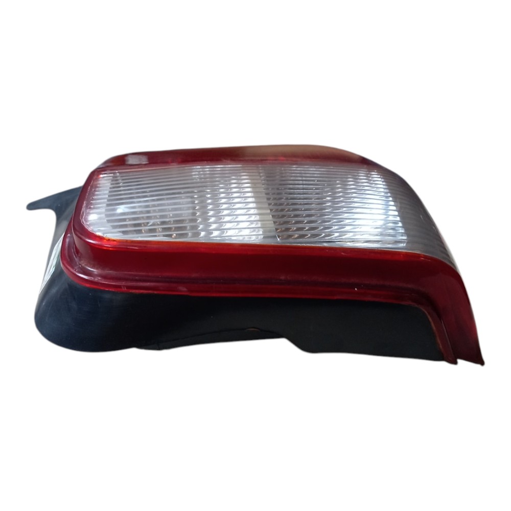 Lanterna esquerda Fiat Uno Mille 2006 3