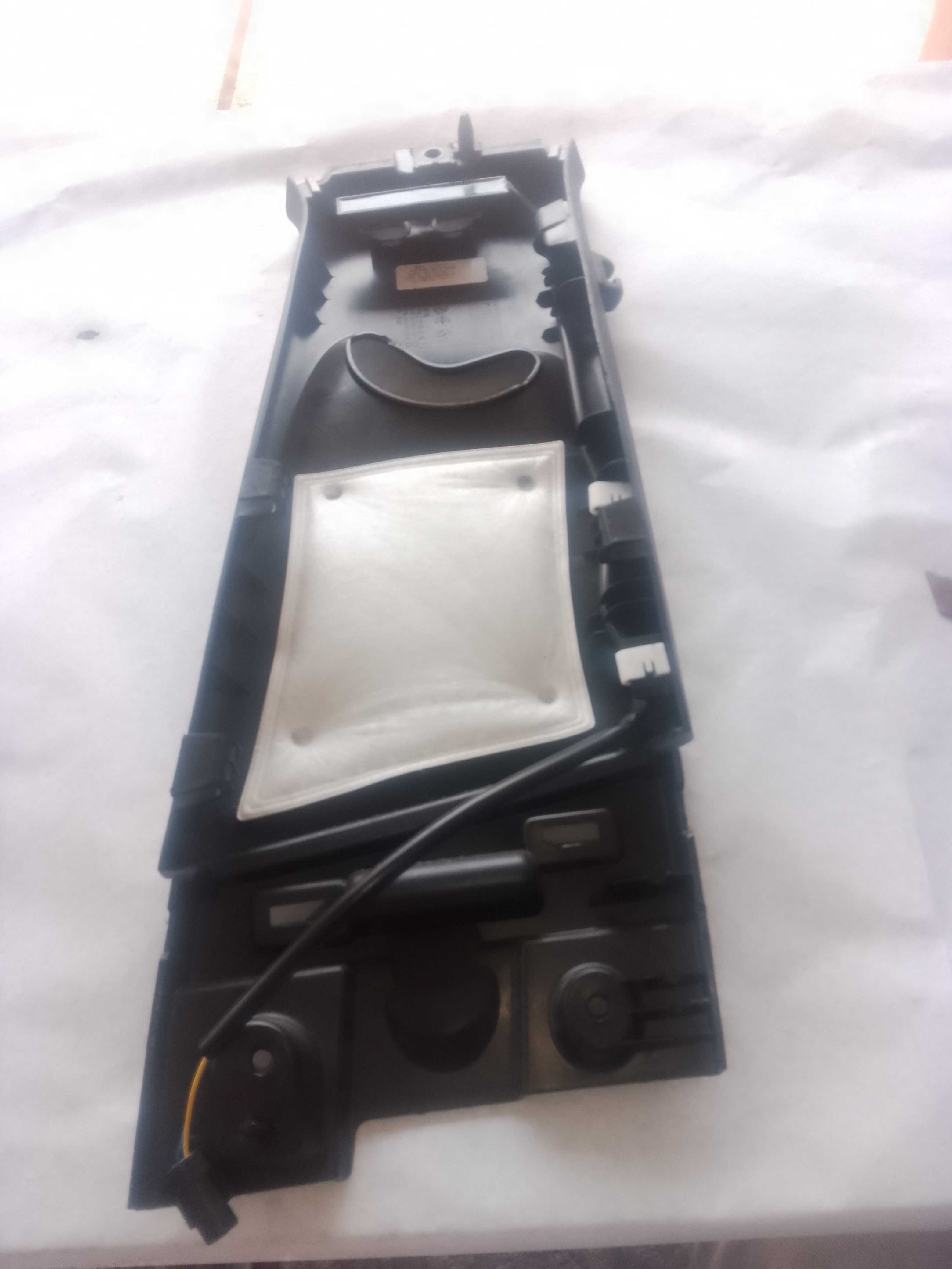 Acabamento coluna central esquer byd dolphin mini 2024 2