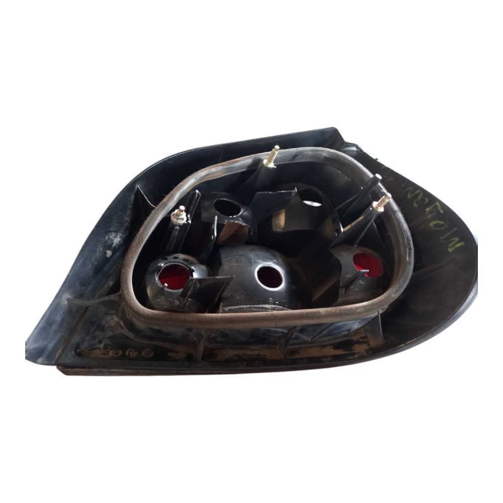 Lanterna traseira esquerda Renault Megane Hatch 96/99 6
