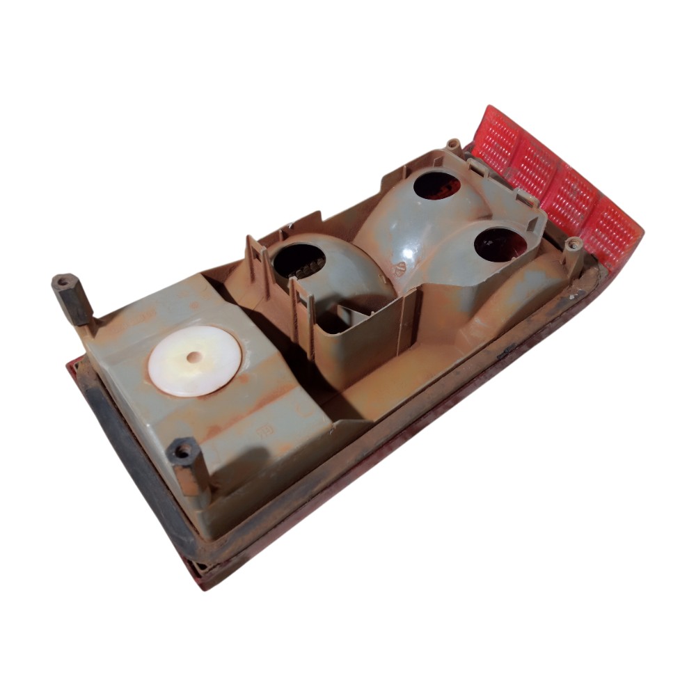 Lanterna Traseira Direita Chevrolet Monza 82 83 84 85 86 6