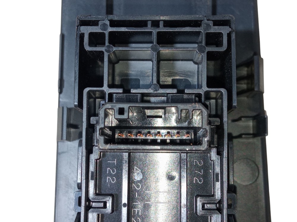 Moldura Botao Vidro Dianteiro Direito Corolla Xei 2023 2.0 7