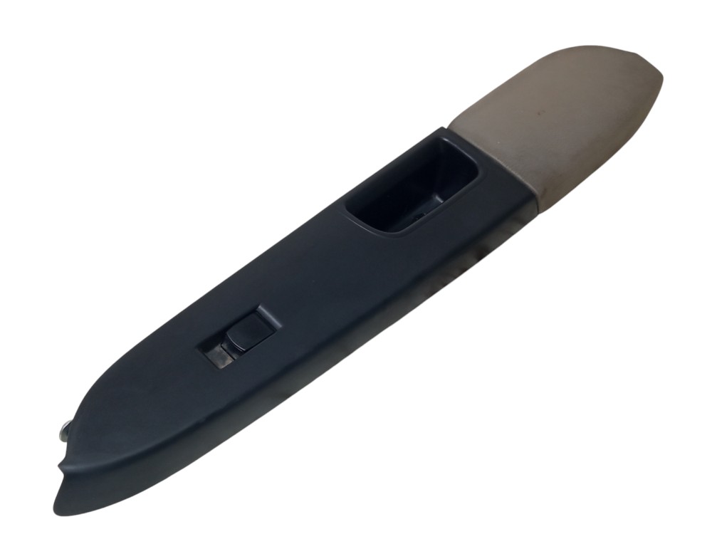 Moldura Botao Vidro Porta Dianteira Direita Suzuki Sx4 2012 2