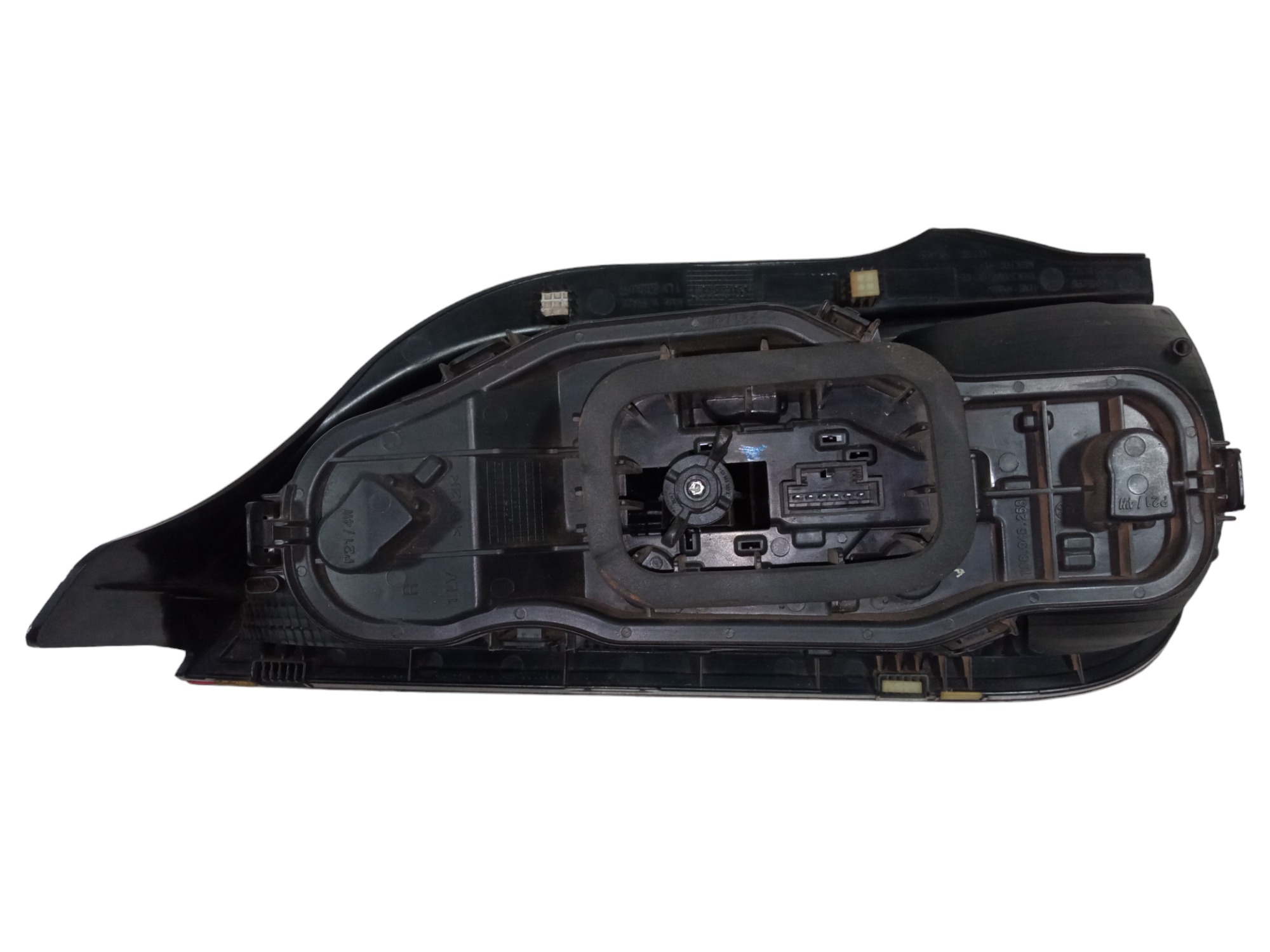 Lanterna Traseira Direita Vw Up 2015 A 2017 Original Usada 6
