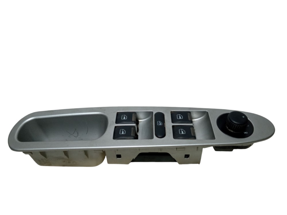 Moldura Botao Vidro Eletrico Dianteiro Esquerdo Chery S18 4