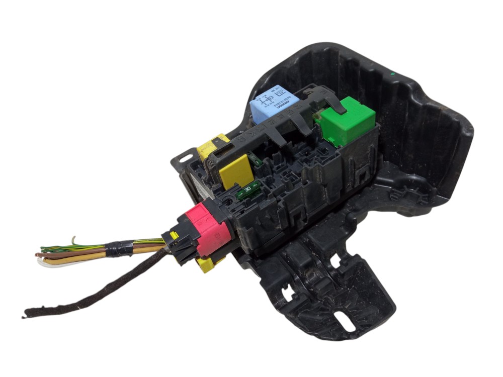 Caixa De Fusiveis Interna Peugeot 208 2015 2018 1.6 Original