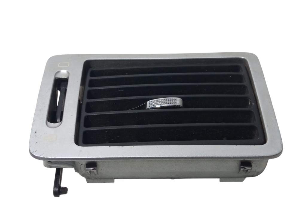 Moldura Difusor De Ar Lateral Direito Peugeot 307 Sw 2007 4