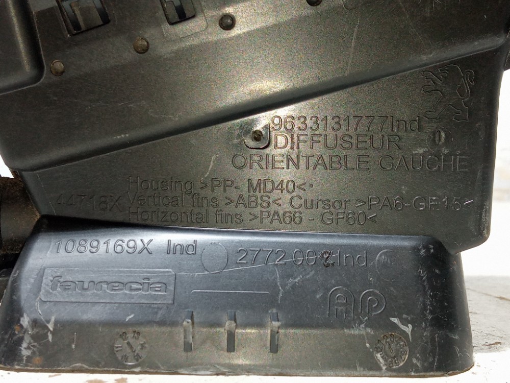 Difusor De Ar Esquerdo Painel Peugeot 208 2016 2019 Original 7