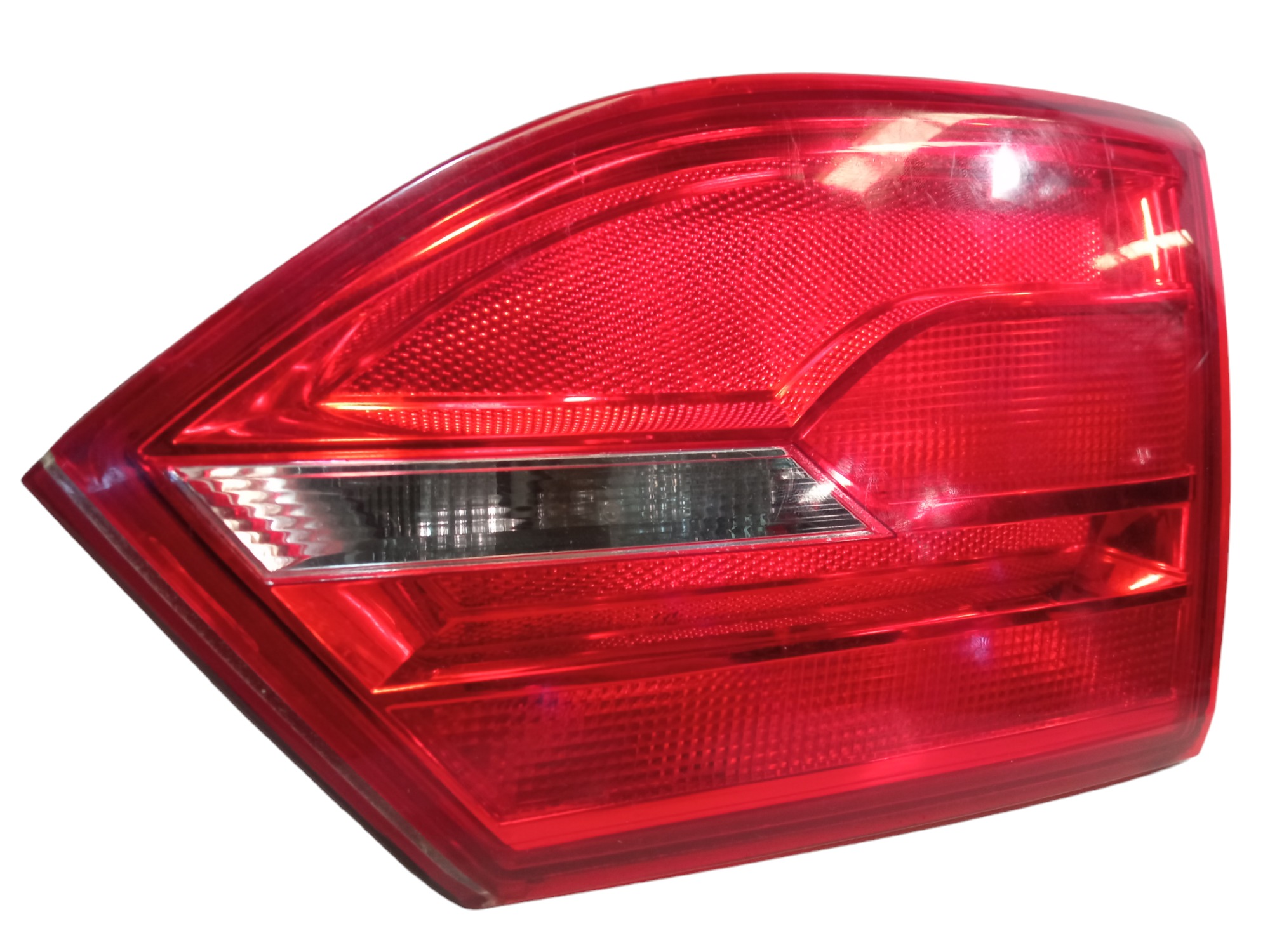 Lanterna Tampa Traseira Volkswagen Jetta 2011 A 2014 Usado Direito 2
