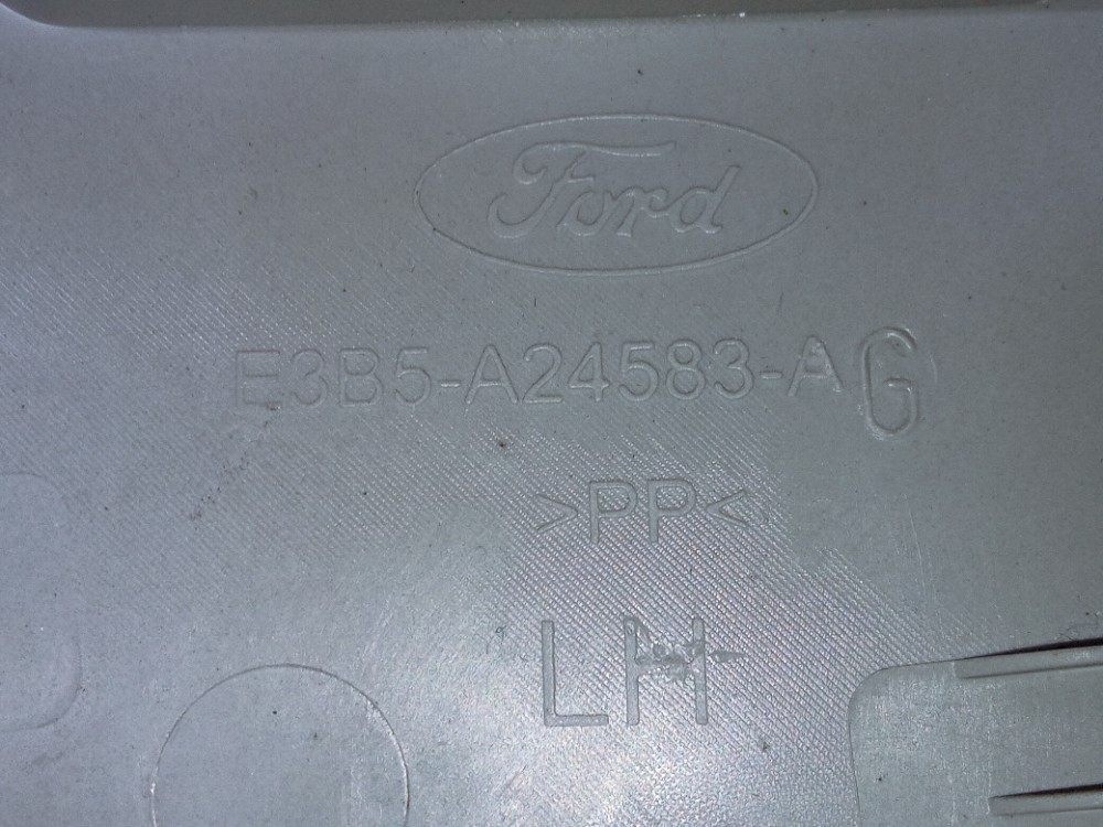 Acabamento Esquerdo Coluna Central Ford Ka Sedan 2019 1.5 9