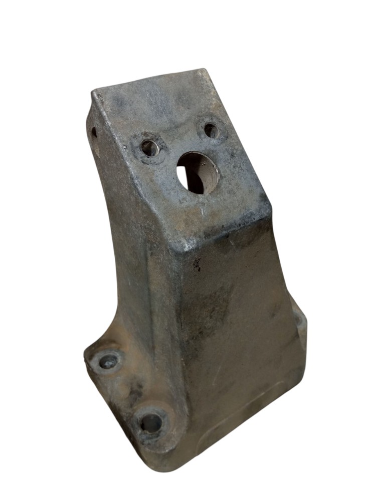 Suporte Coxim Esquerdo Motor Mitsubishi Pajero Io 99 2002 2