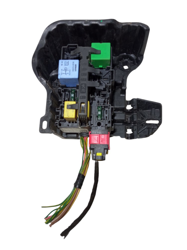 Caixa De Fusiveis Interna Peugeot 208 2015 2018 1.6 Original 2