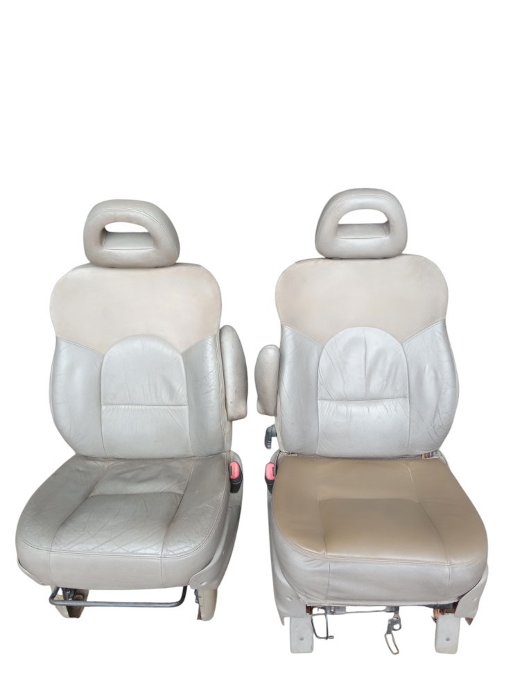 Jogo De Bancos Couro Chrysler Grand Caravan 2003 7 Lugares Cinza 2
