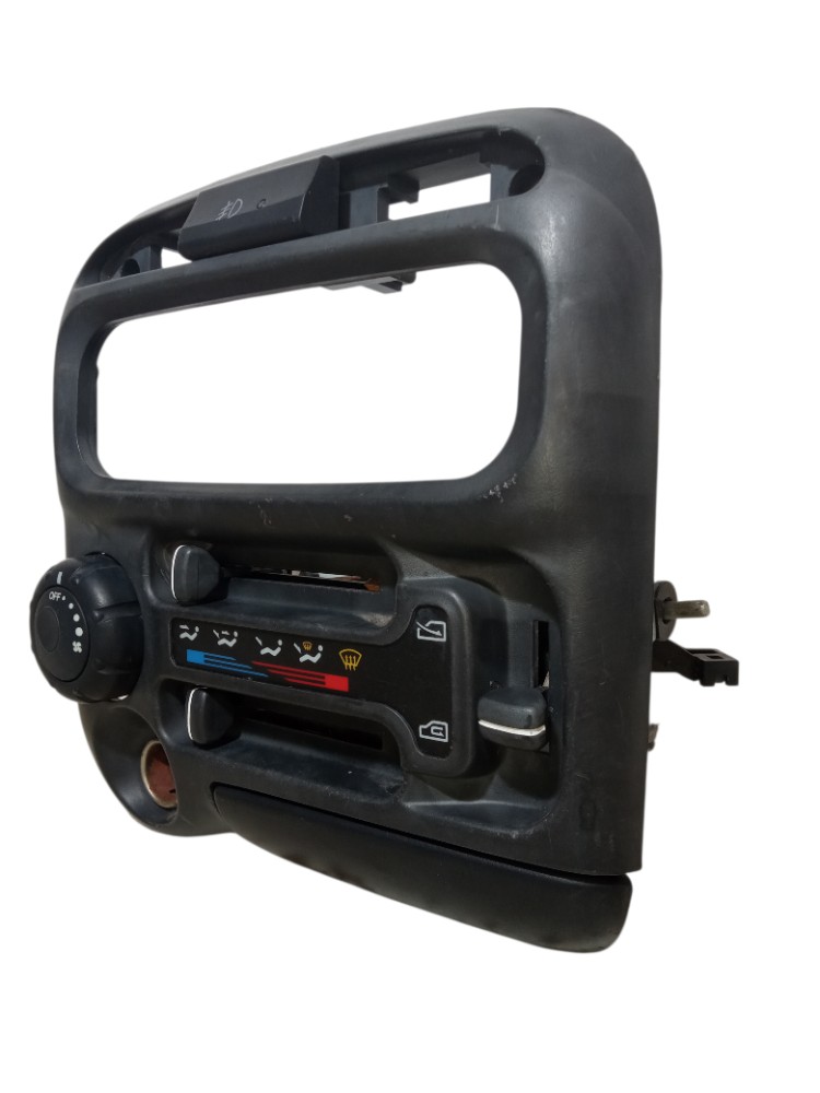 Moldura Comando Ar Painel Hyundai Atos Prime 2000 2003 2