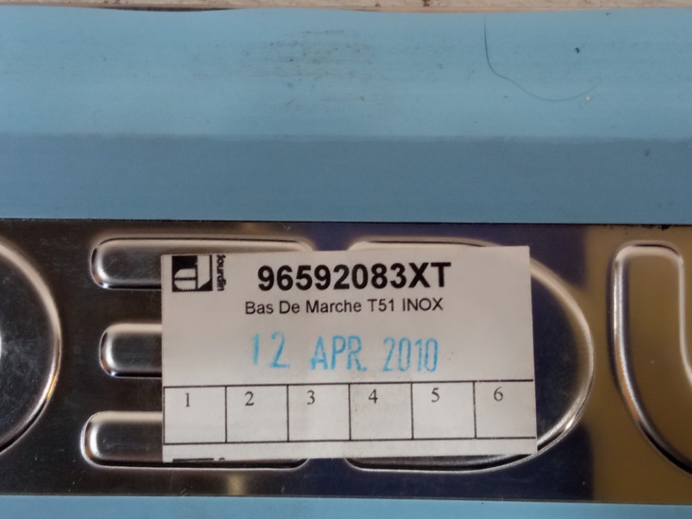 Soleira Externa Porta Dianteira Esquerda Peugeot 307 2002 12 Prata 6