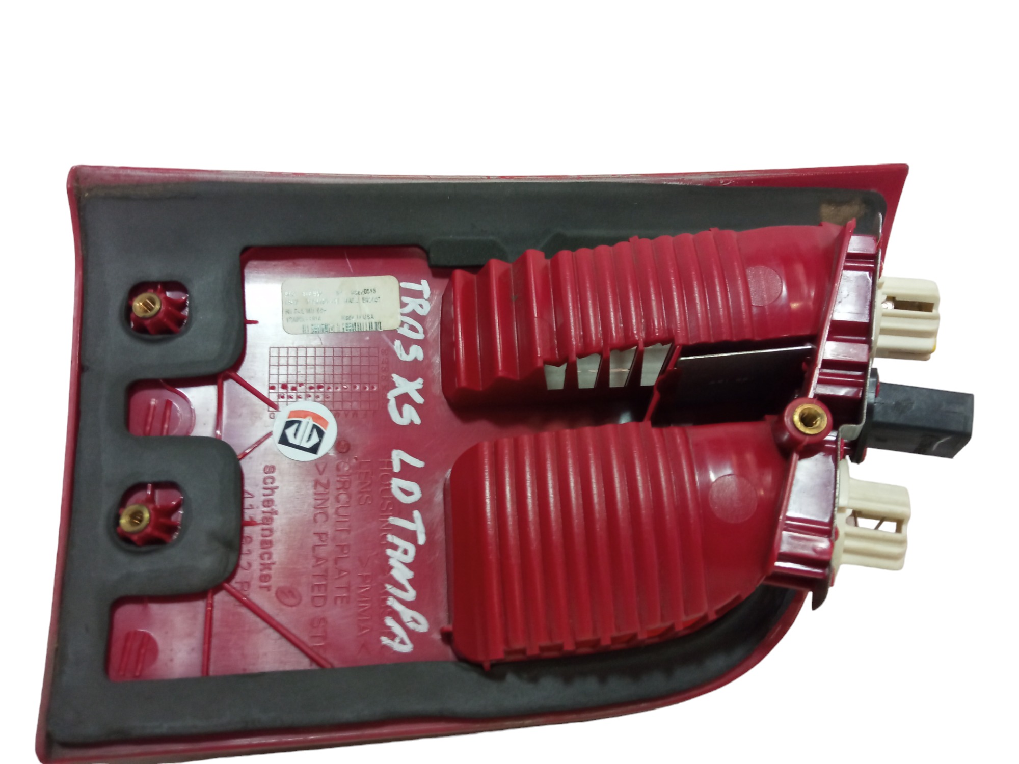 Lanterna Tampa Traseira Lado Direito Bmw X5 2003 2006 Usado Direito 4