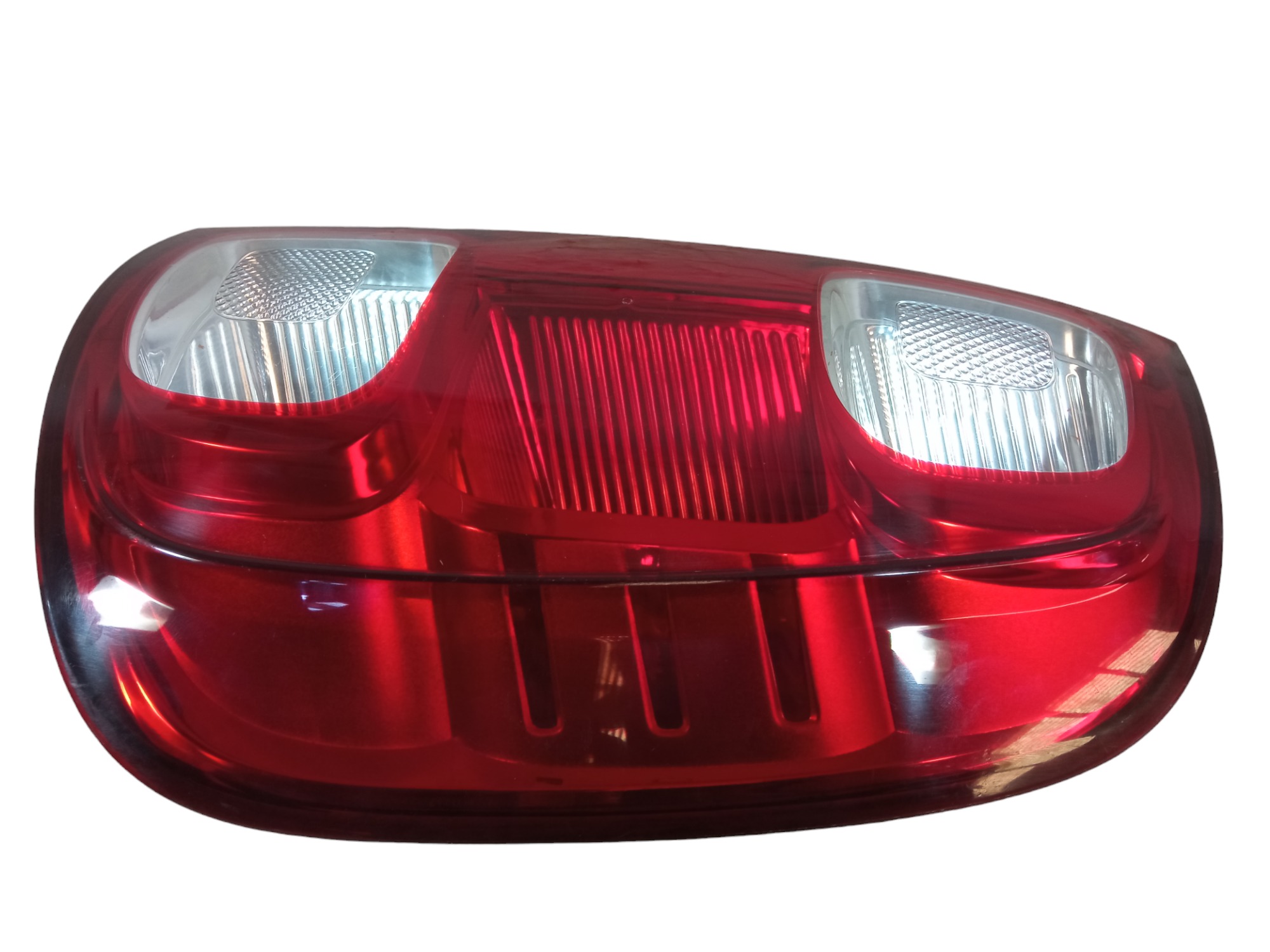 Lanterna Traseira Direita Fiat Uno Vivace 2010 A 2015 Usado  Direito Vermelho 2