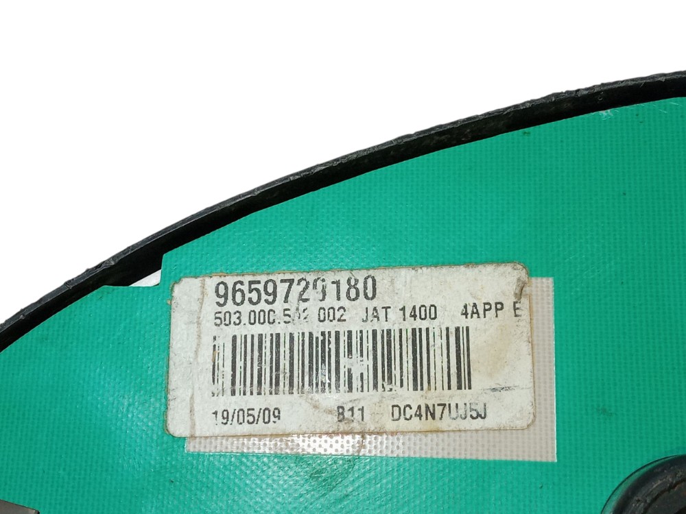 Moldura Acabamento Painel Instrumentos Peugeot 206 2000 2006 Preto 8