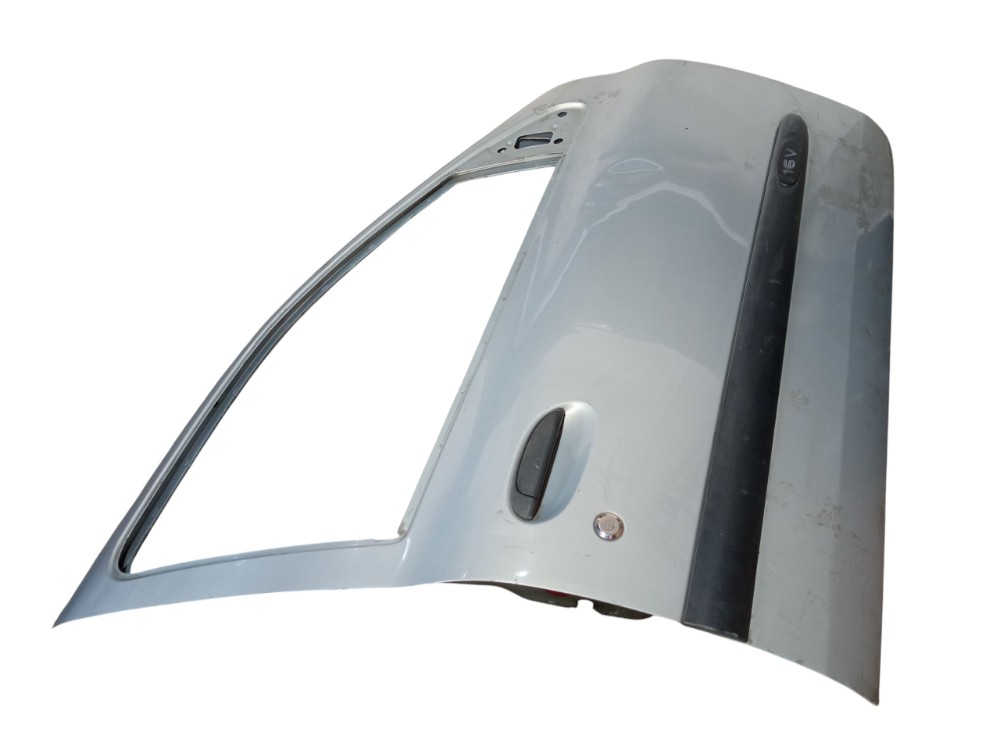 Porta Dianteira Direita Renault Clio 2002 2010 4 Portas  Dianteira Direito Prata 3