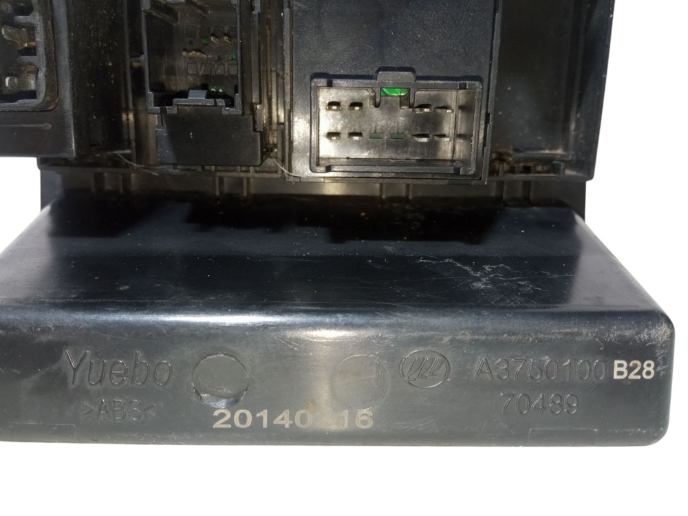 Moldura Botao Comando Luz Retrovisor Trava Porta Lifan 530 6