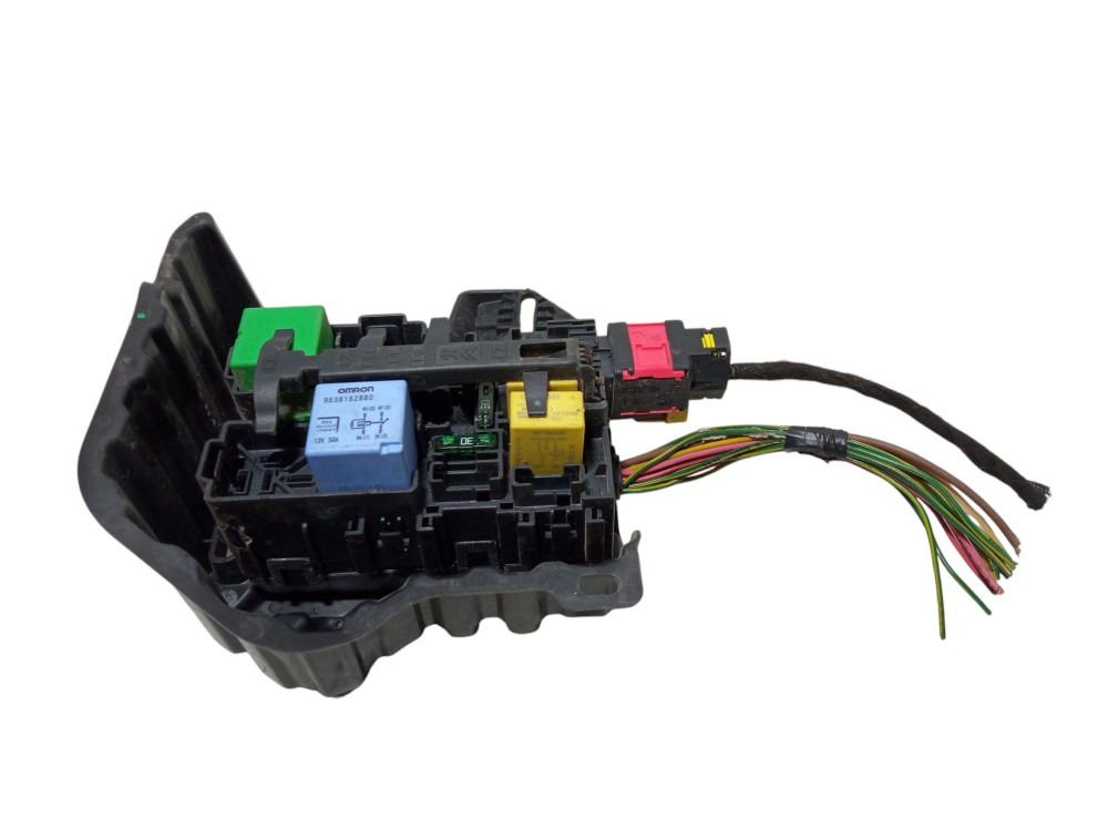 Caixa De Fusiveis Interna Peugeot 208 2015 2018 1.6 Original 3