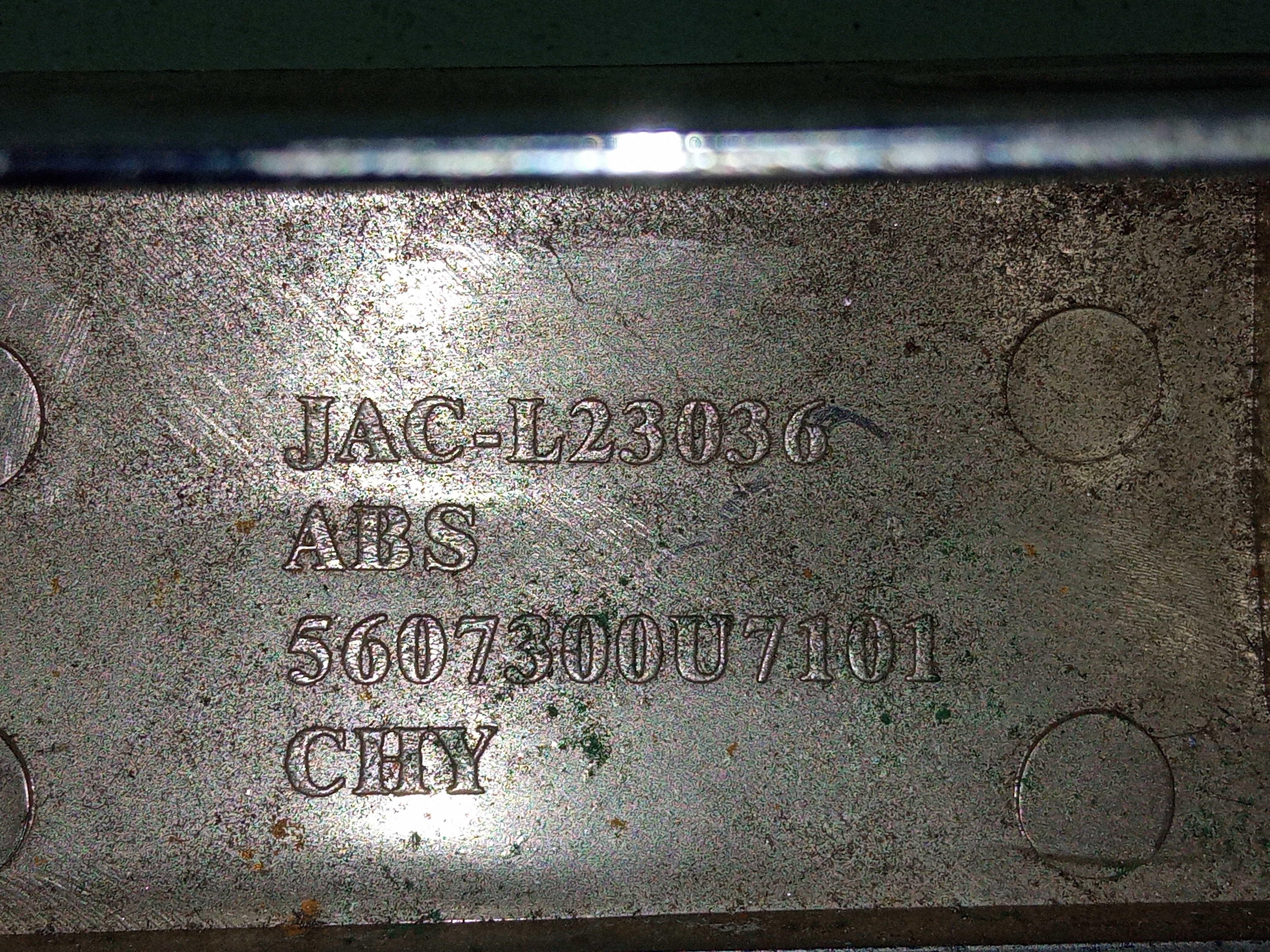Friso Suporte Luz Placa Tampa Traseira Jac J5 2012 A 2015 3