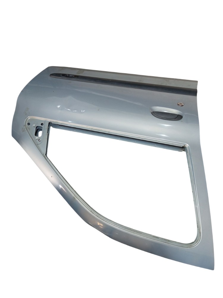 Porta Dianteira Direita Renault Clio 2002 2010 4 Portas  Dianteira Direito Prata 4
