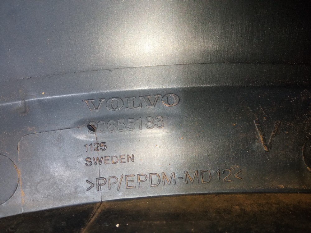 Aplique Paralama Traseiro Esquerdo Volvo Xc90 2004 2005 T6 Preto 7