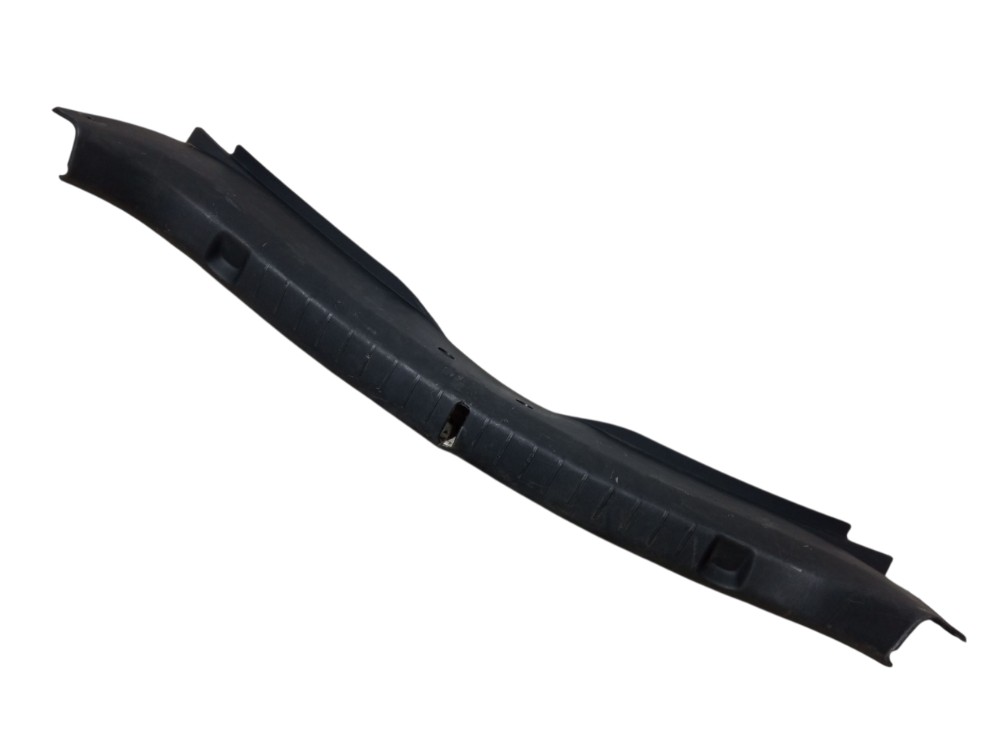 Moldura Acabamento Soleira Porta Malas Gm Omega 2008 3.6 V6 Preto 6