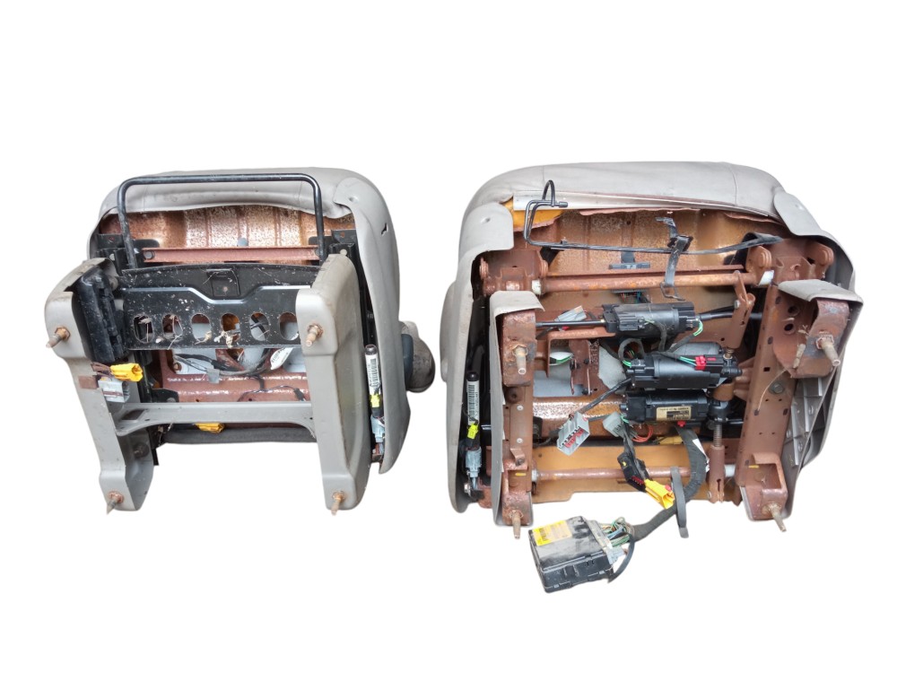 Jogo De Bancos Couro Chrysler Grand Caravan 2003 7 Lugares Cinza 4