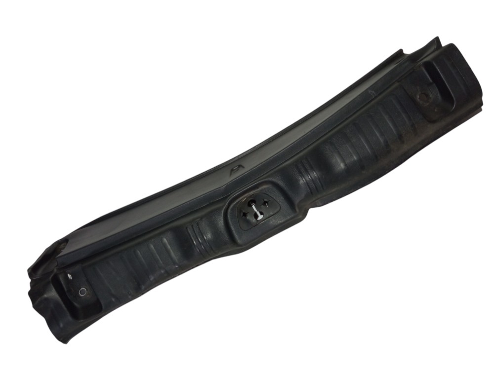 Moldura Acabamento Soleira Porta Mala Jeep Compass 2017 2020 Preto 1