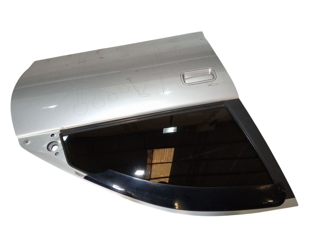 Porta Dianteira Direita Chevrolet Corsa Classic 2011 2015  Dianteira Direito Prata 4