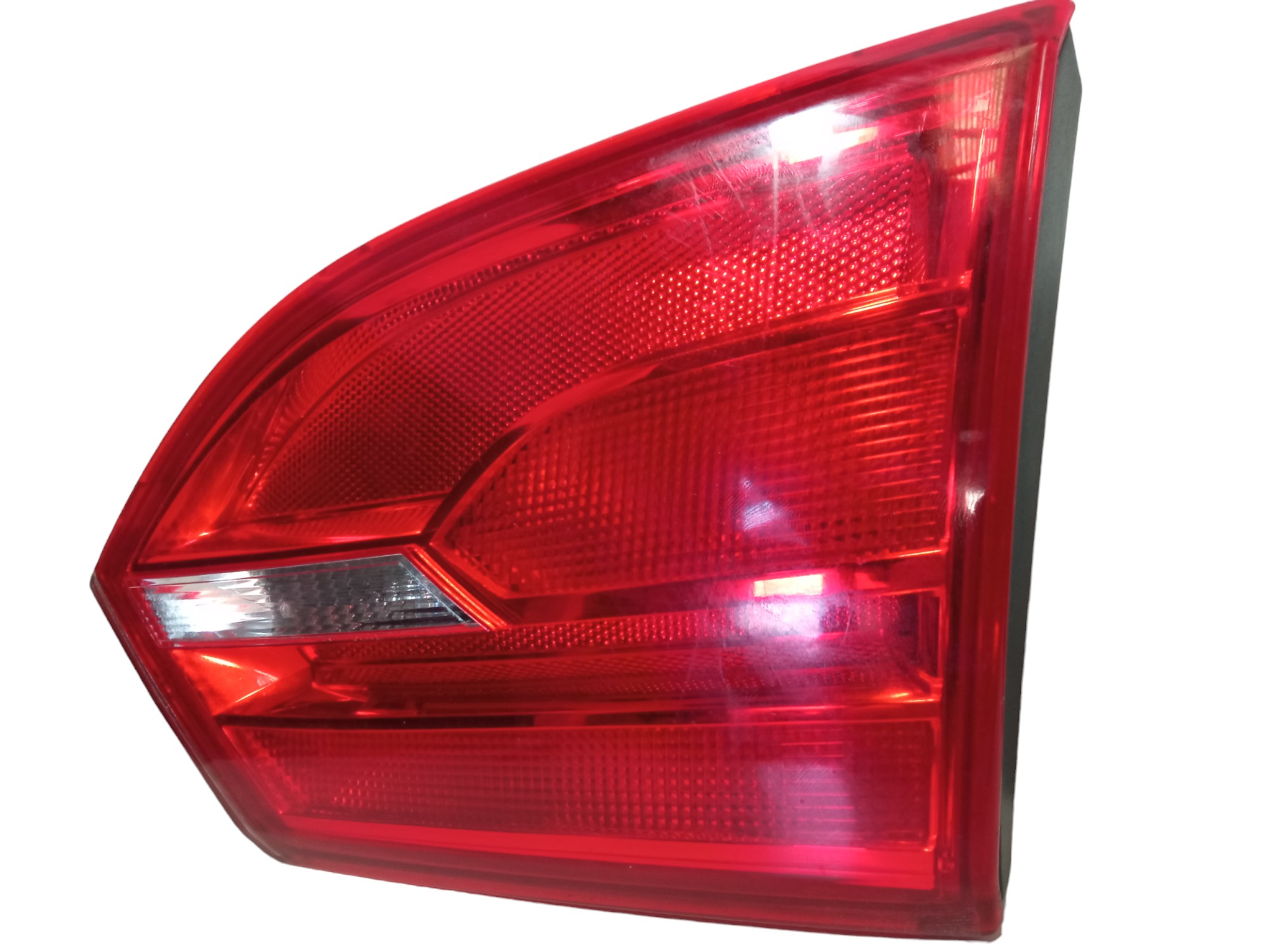 Lanterna Tampa Traseira Volkswagen Jetta 2011 A 2014 Usado Direito 3