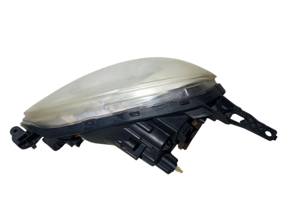 Farol Dianteiro Direito Nissan March 2011 2012 2013 2014 Direito/passageiro 4