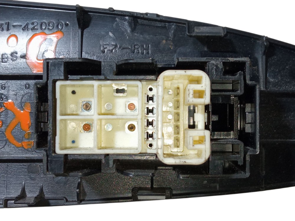 Moldura Botao Comando Vidro Dianteiro Direito Rav4 2007 2.4 7