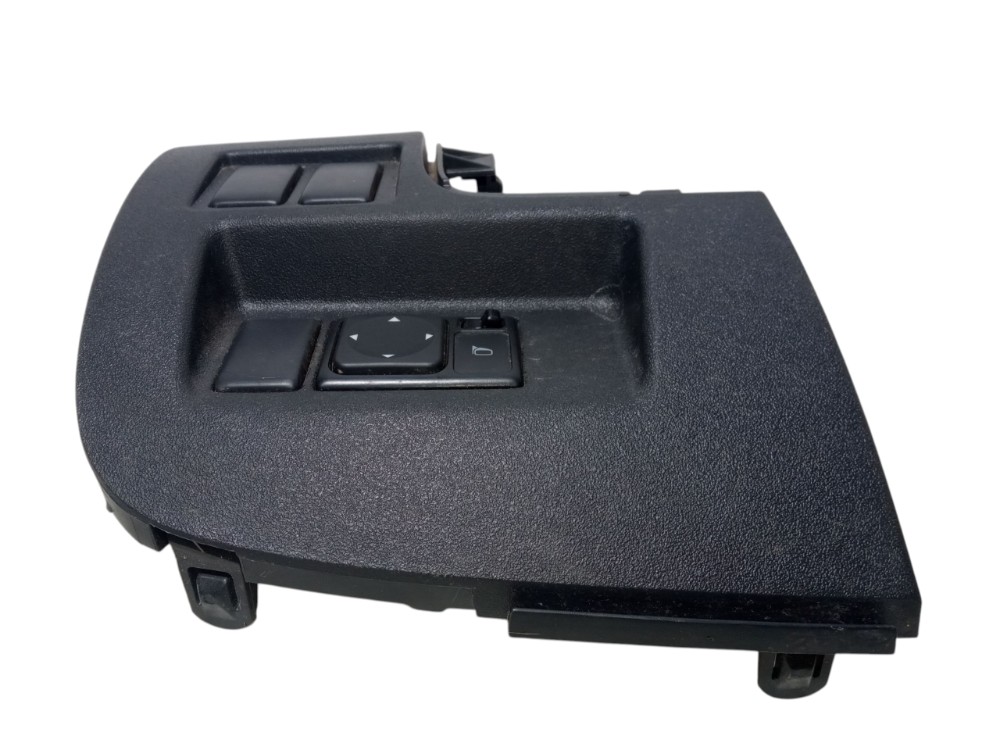 Moldura Botao Comando Retrovisor Eletrico Nissan March 2016 2