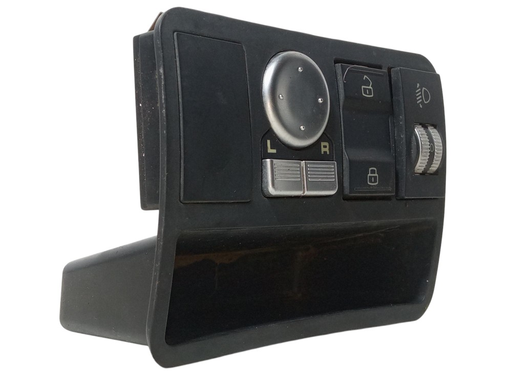 Moldura Botao Comando Luz Retrovisor Trava Porta Lifan 530 3