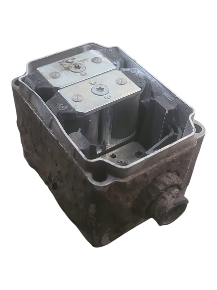 Caixa Solenoide Scania GRS905 2