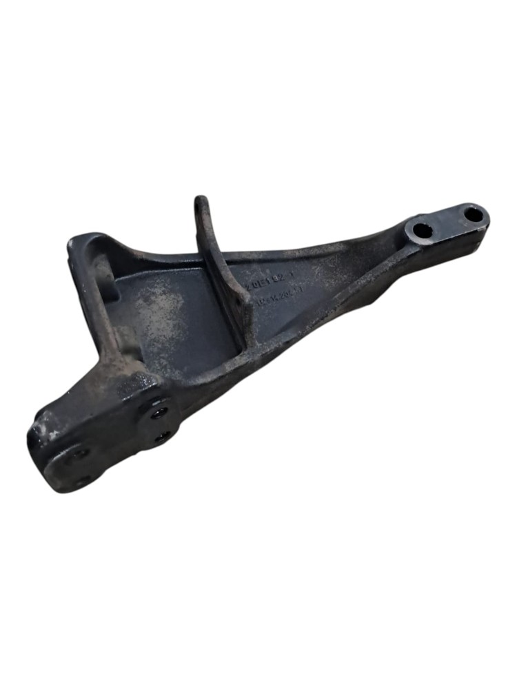Suporte Barra Torcao Cabine L. Direito Mb Axor 1
