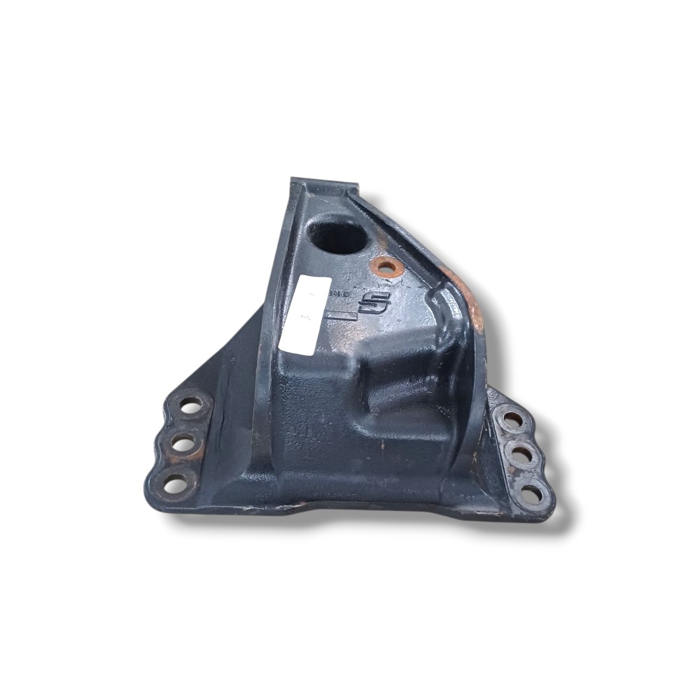 Suporte Mola Dianteira Direita Vw 25.390 2013 Vn41 2