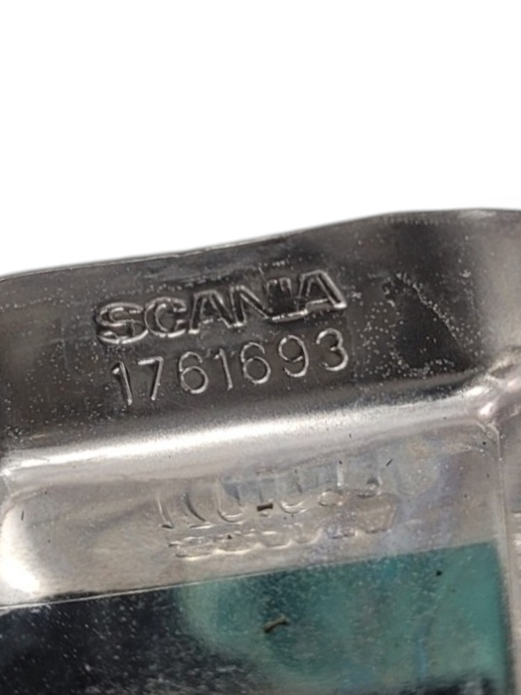 Chapa Proteção Portinhola Scania 6