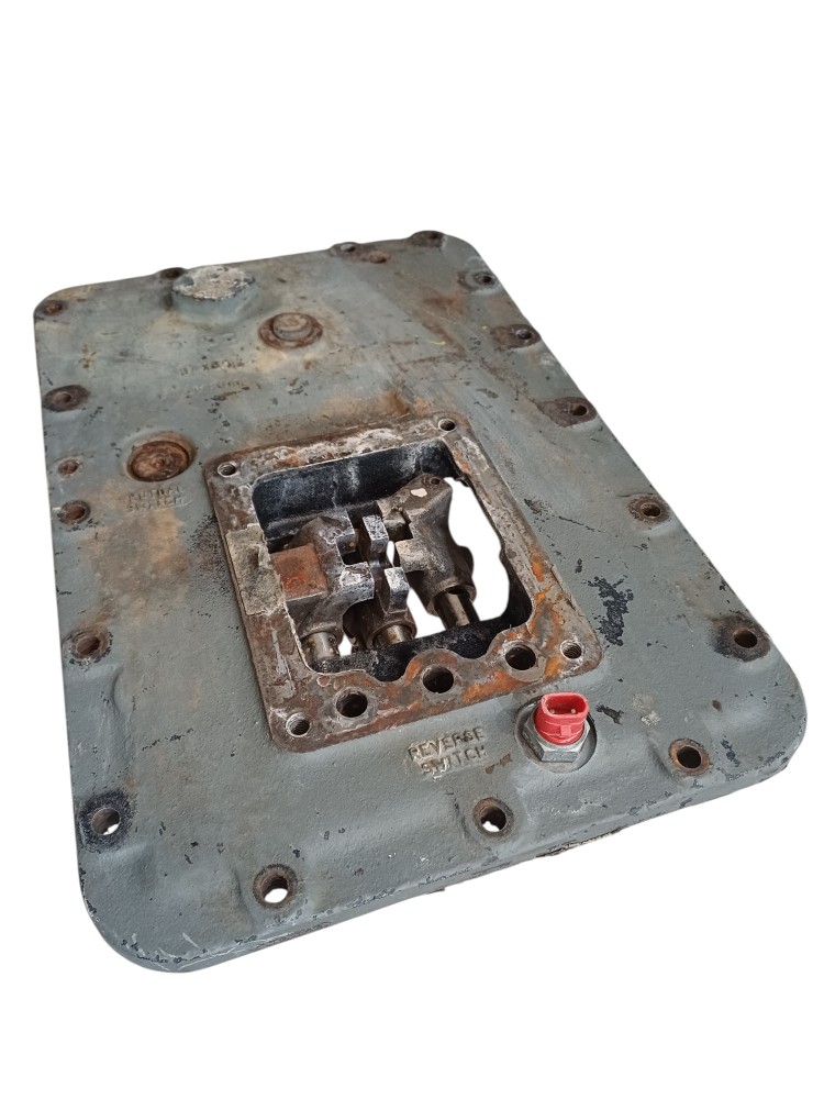 Tampa Superior Caixa Eaton 3