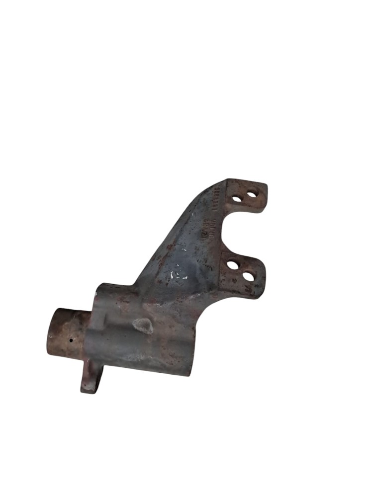Suporte Eixo Cuica Volvo Esquerdo 4