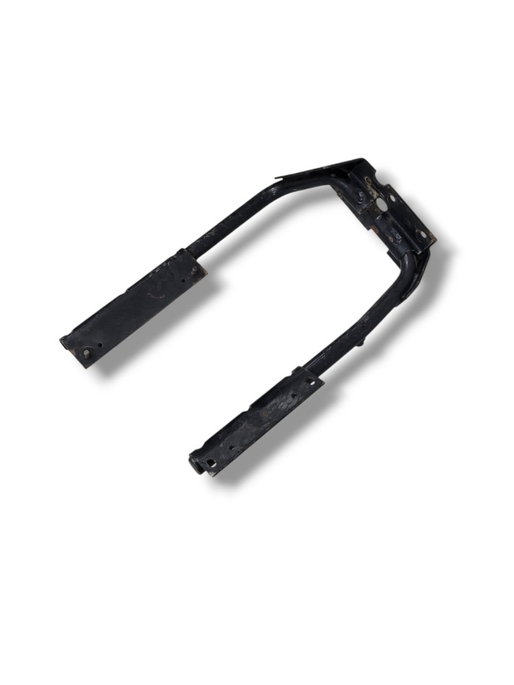 Suporte Paralama Dianteiro Direito Volvo Vm Brasil 2