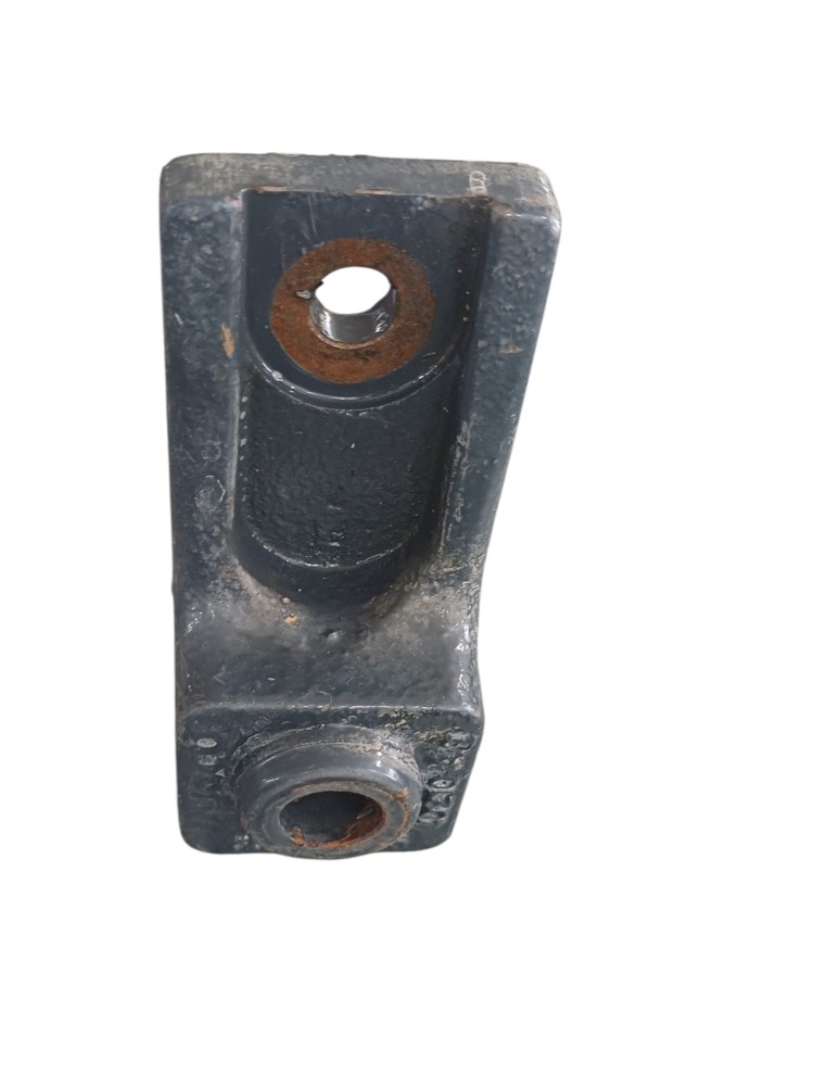 Suporte Lateral Chassi Iveco Stralis 8