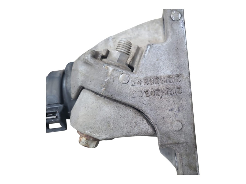 Suporte Base Paralama Tracao Volvo 5