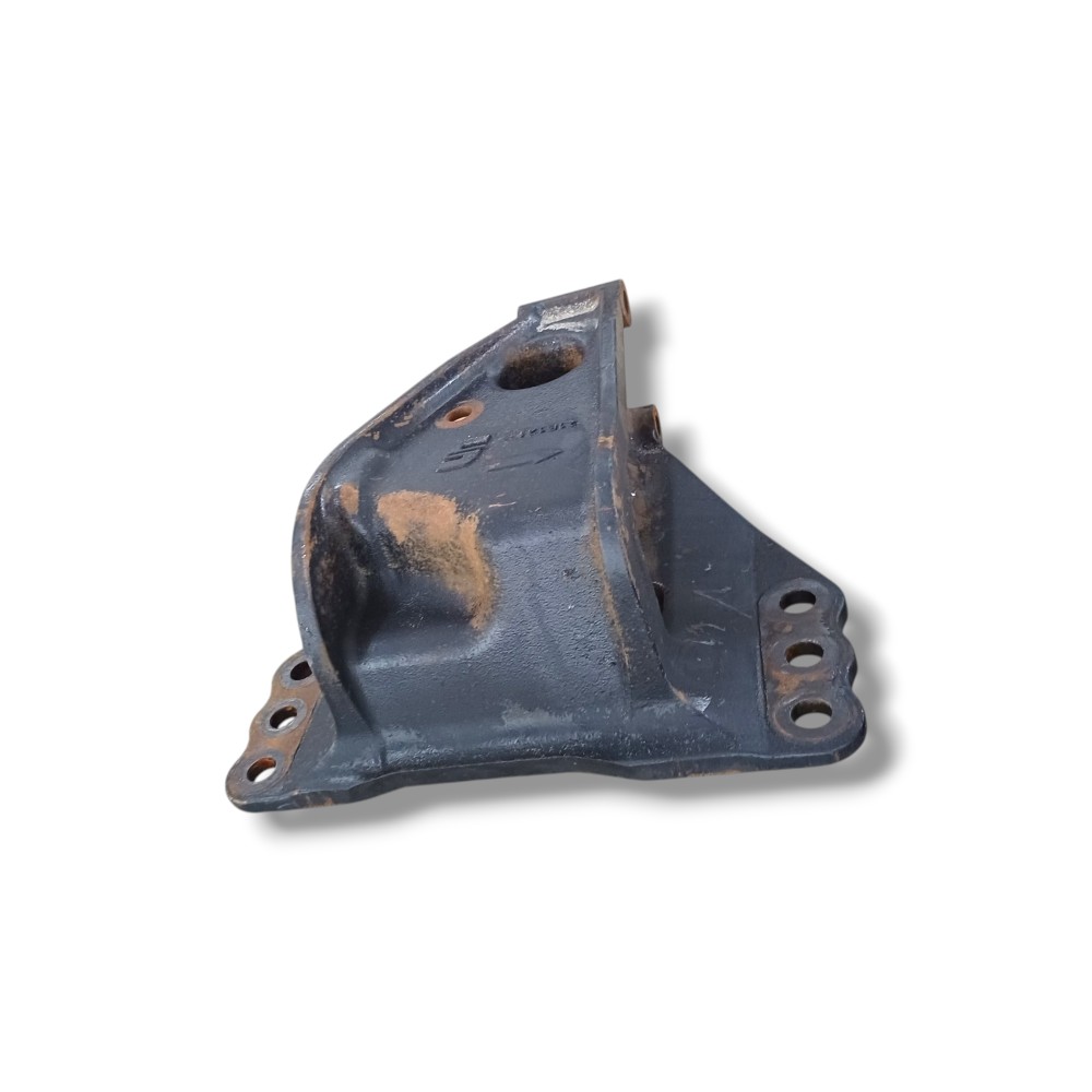 Suporte Mola Dianteira Direita Vw 25.390 2013 Vn41 2