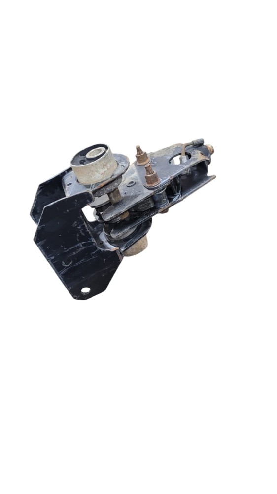 Suporte Trava Fechadura Cabine Volvo Vm 4